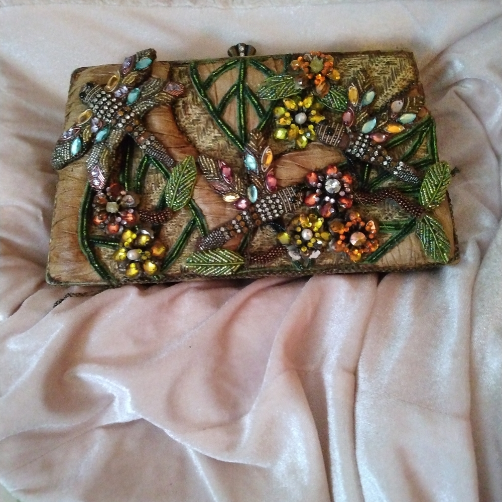 Mary Frances Clutch